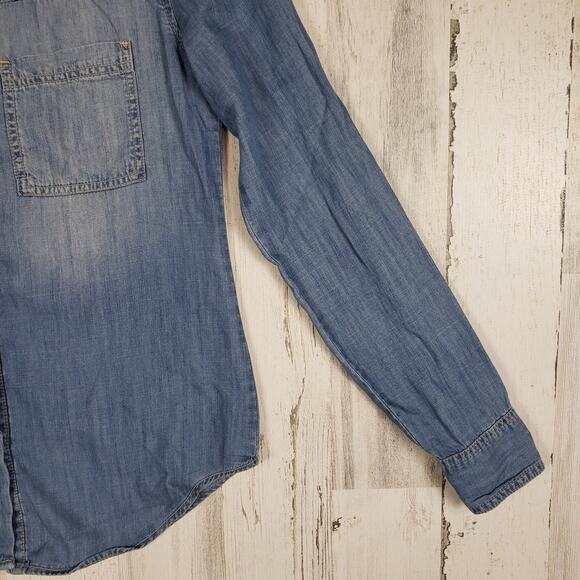 Staring At Stars Urban Outfitters Chambray Denim Embroidered Top Women's Small - Picture 3 of 16